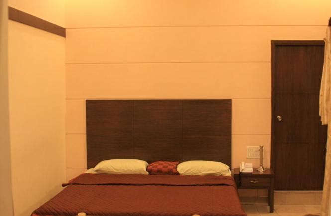 Vivek Hotel Nueva Delhi Exterior foto